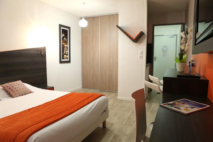 Adonis Paris Sud Aparthotel Chevilly-Larue Bagian luar foto