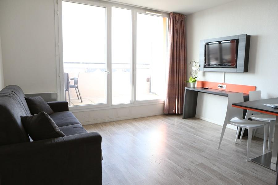 Adonis Paris Sud Aparthotel Chevilly-Larue Bagian luar foto