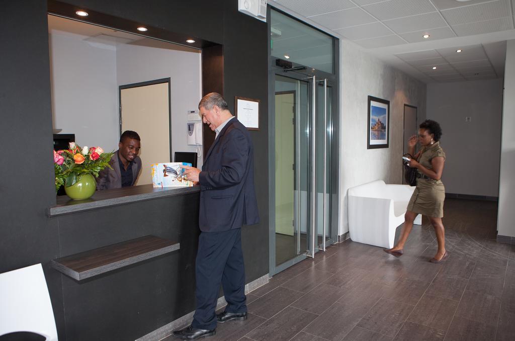 Adonis Paris Sud Aparthotel Chevilly-Larue Bagian luar foto