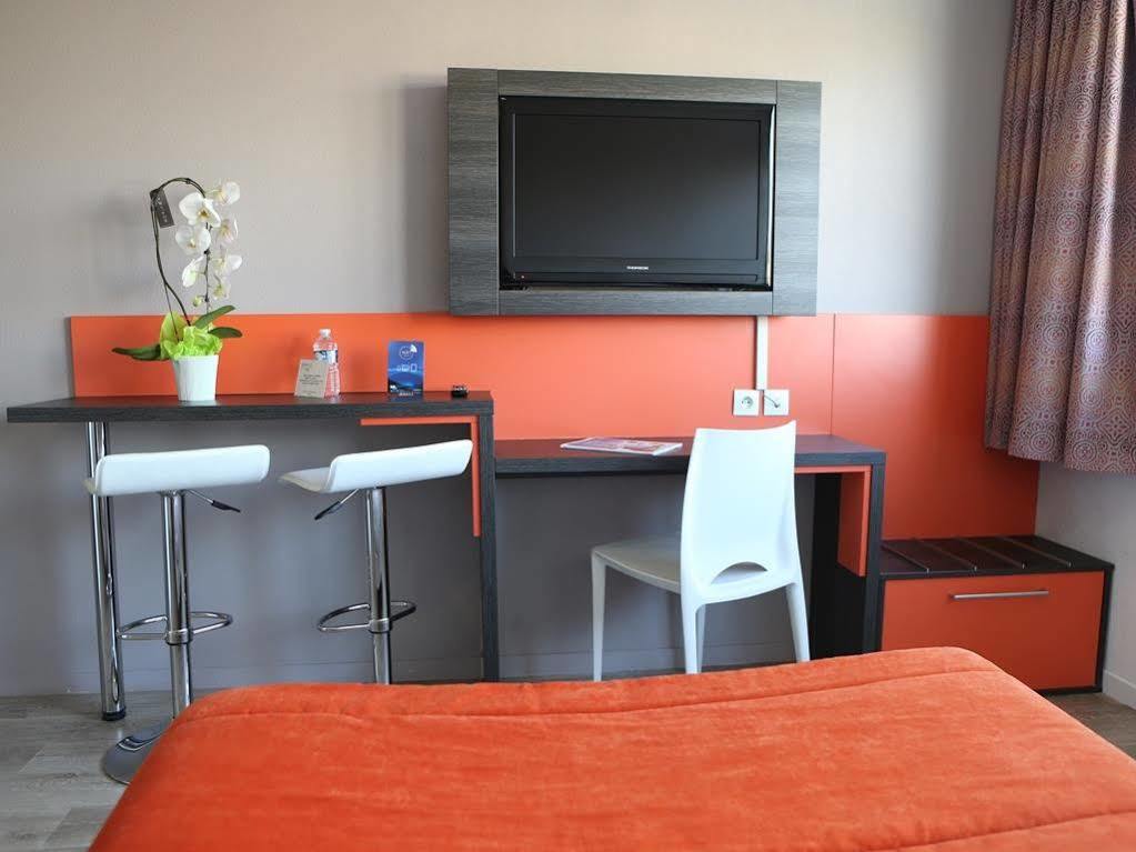 Adonis Paris Sud Aparthotel Chevilly-Larue Bagian luar foto