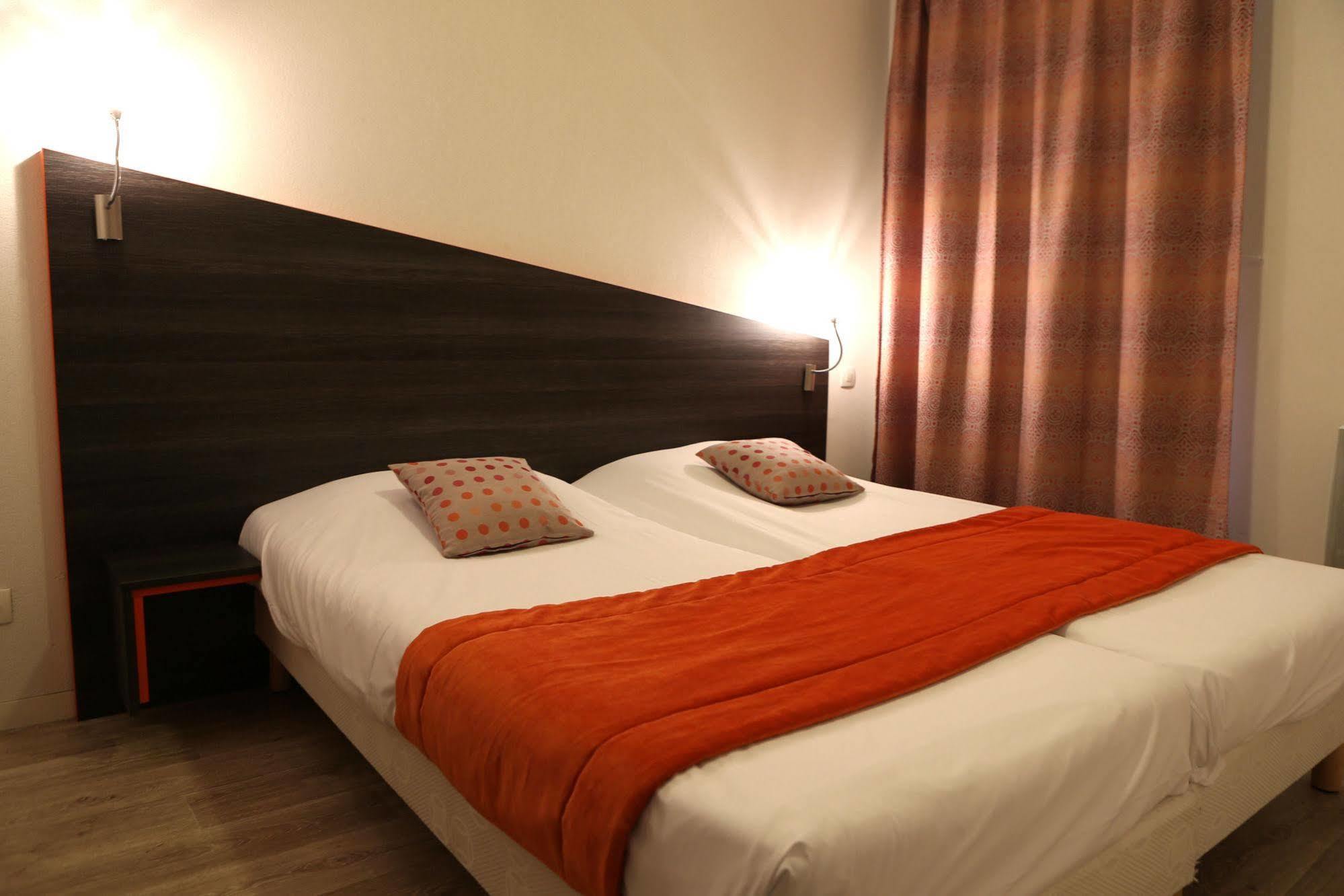 Adonis Paris Sud Aparthotel Chevilly-Larue Bagian luar foto